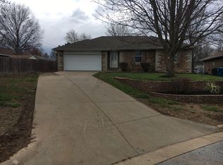 601 Cypress Ave, Nixa, MO 65714