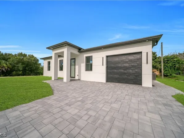 1800 Hibiscus Ave, Lehigh Acres, FL 33972
