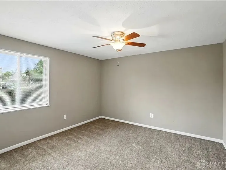 765 Clareridge Ln — Photo 5