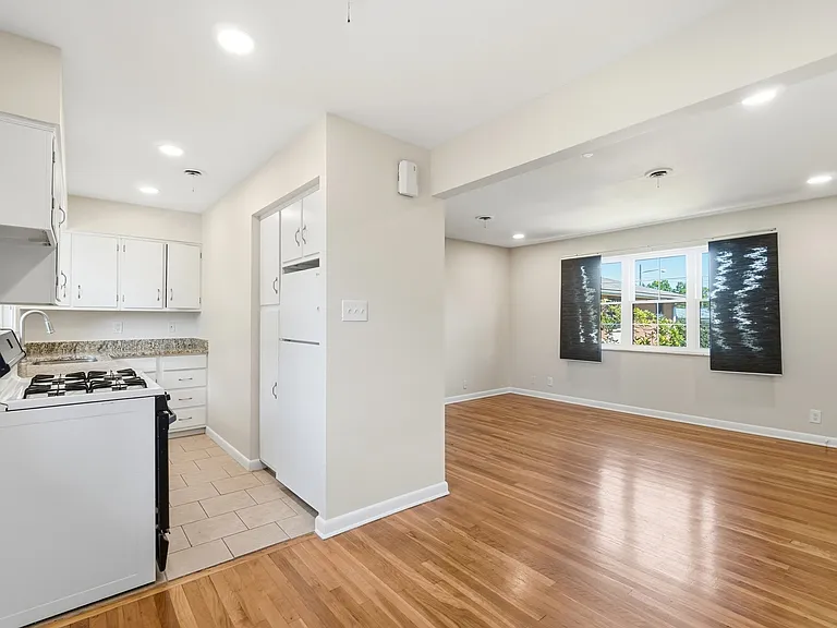 1551 King Ave #D — Photo 9