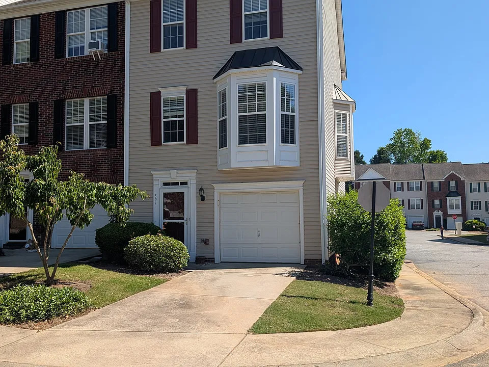 307 Canewood Pl