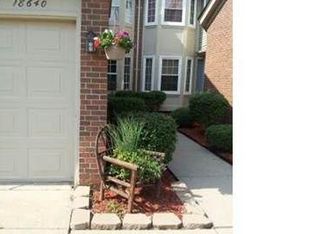 18640 Hilltop Dr, Riverview, MI 48193