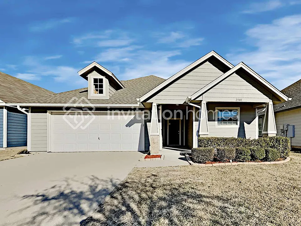 2308 Arrowhead Dr