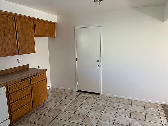 3rd image of 10155 Lindale St