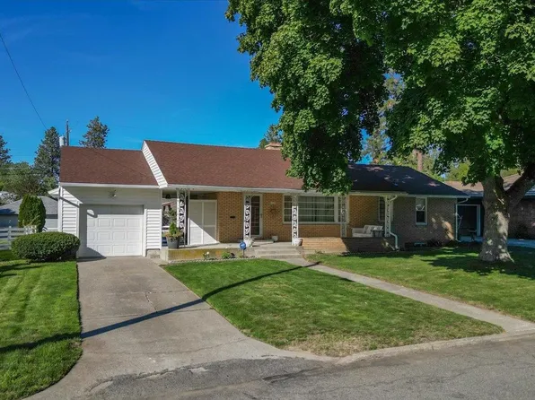 1123 E Club Ct, Spokane, WA 99203