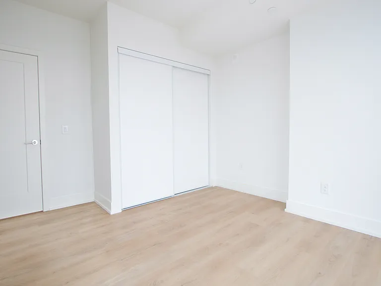 2070 Scott St — Photo 51