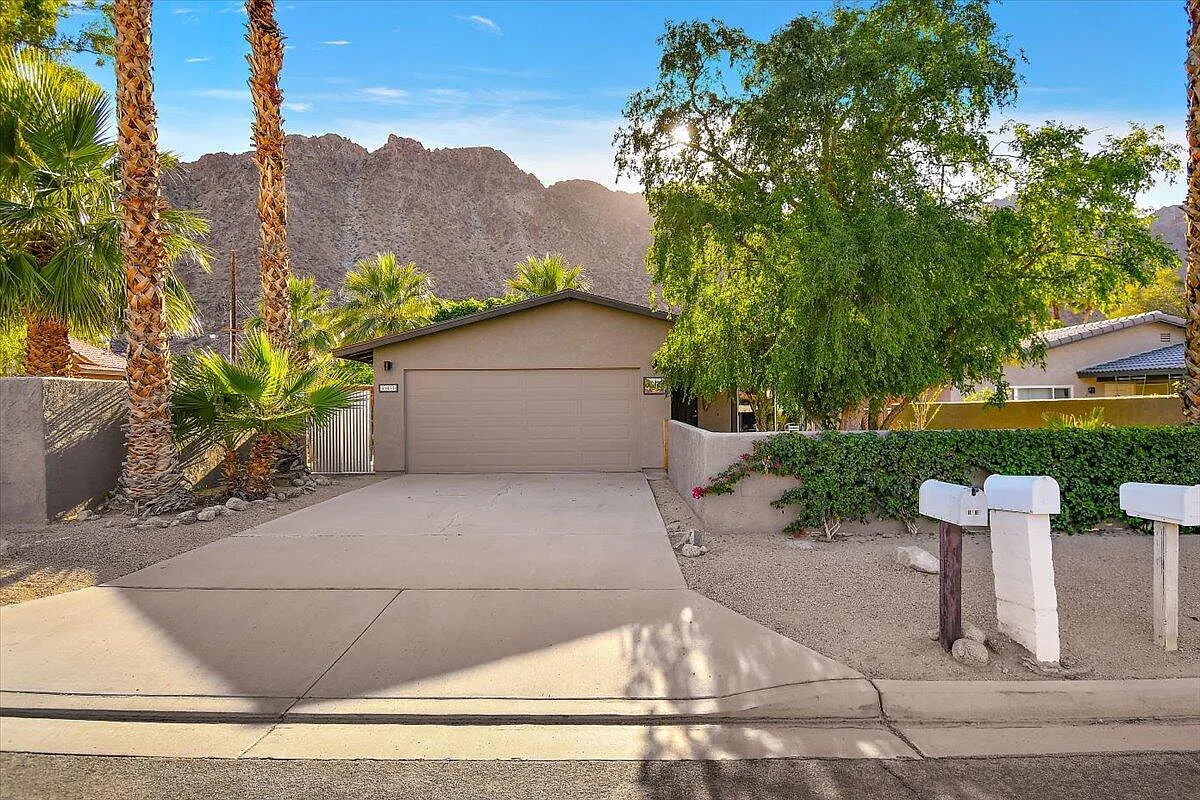 3 bed, 1415 sqft, $3,199 — Photo 1