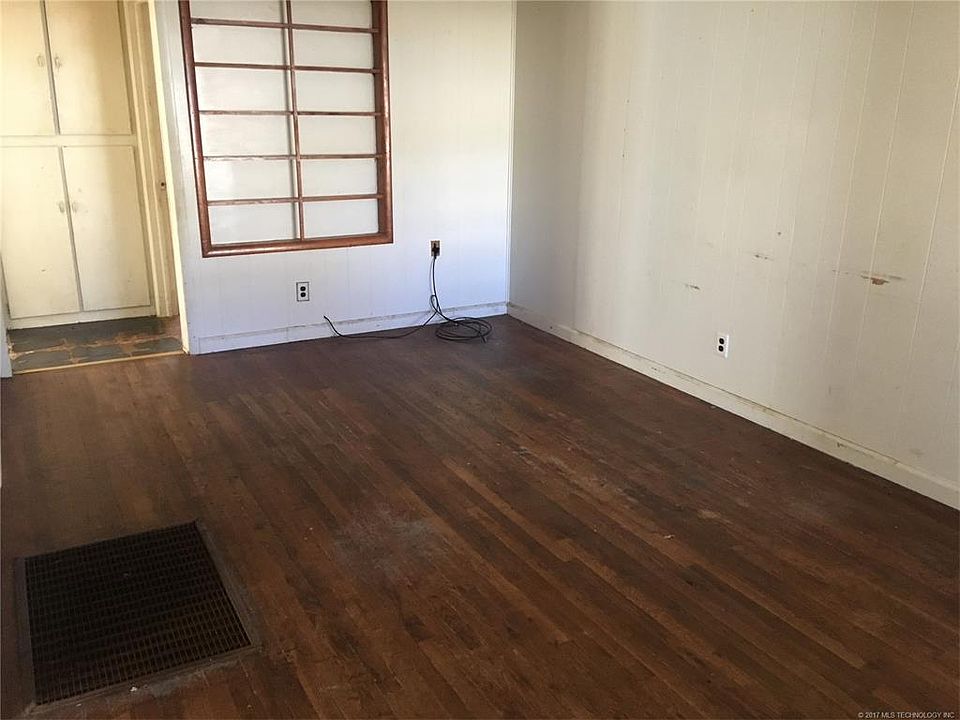 2nd image of 209 S Delaware Ave
