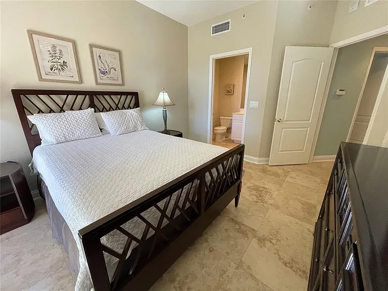 521 Mandalay Ave #309 — Photo 23