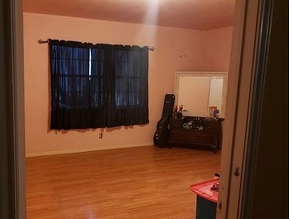 2nd image of 250 Parkfield Dr