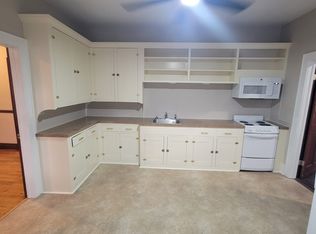 282 Genesee St #1, Chittenango, NY 13037