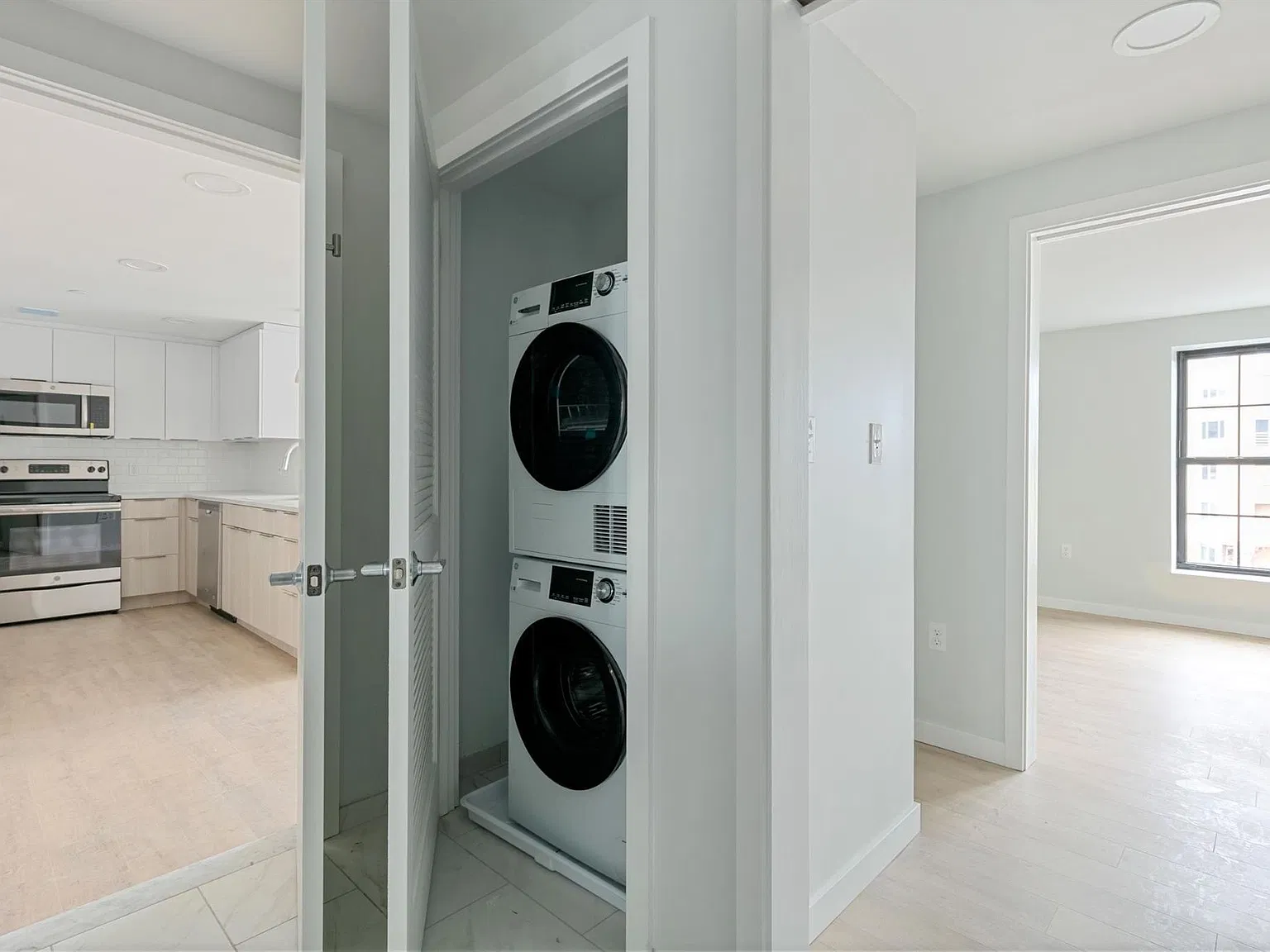 2 bed, 750 sqft, $3,800 — Photo 4