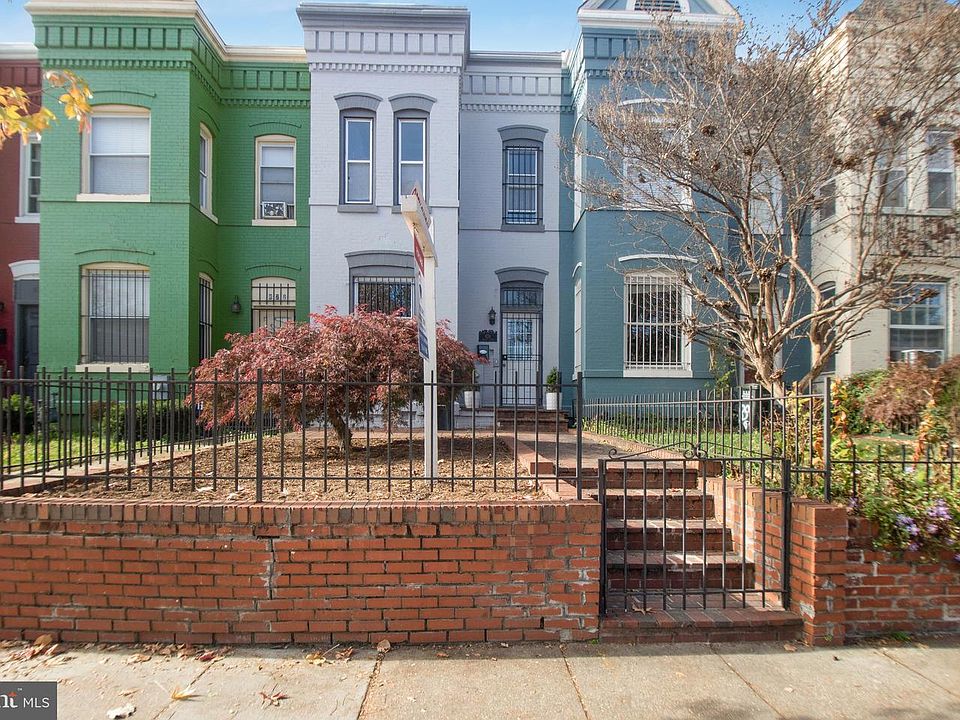 1st image of 824 12th St NE