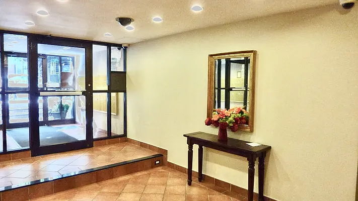 Rented by Corcoran | media 32