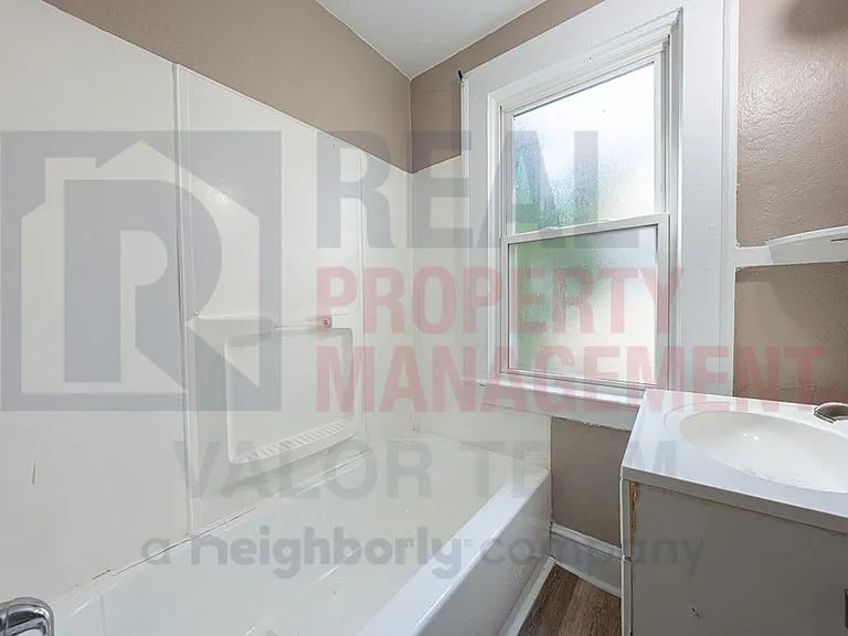 15714 Huntmere Ave, — Photo 10