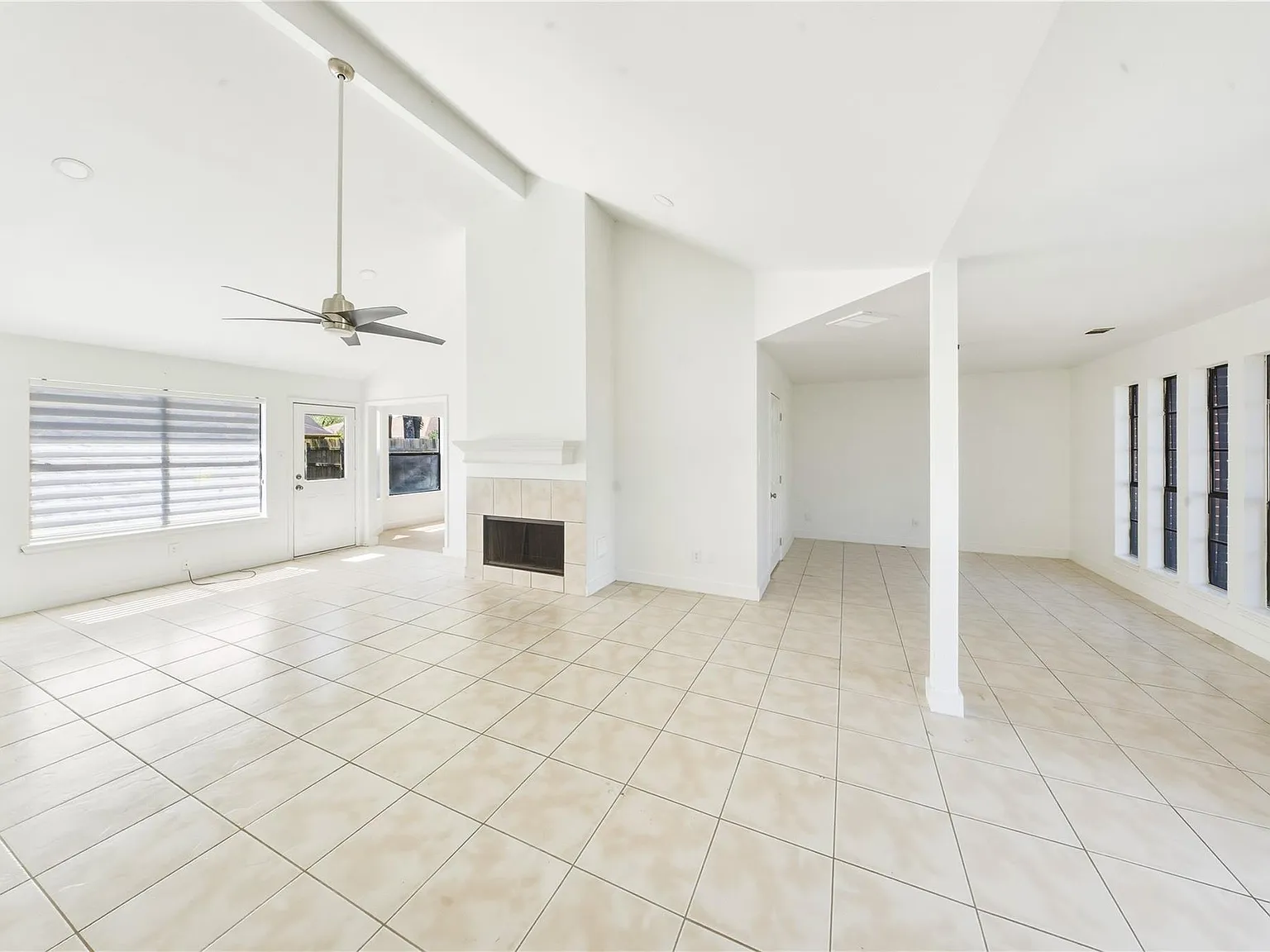 3 bed, 2.0 bath, $2,200 — Photo 4