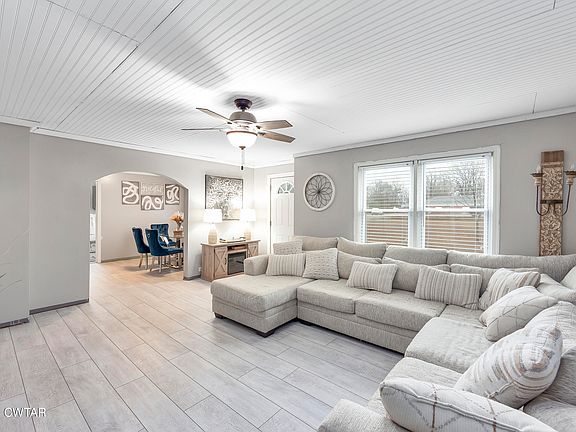 2nd image of 4274 Highway 57 W