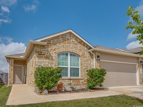 3rd image of 429 MOONVINE WAY