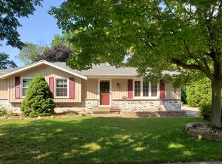 7525 S Manitowoc Ave, Oak Creek, WI 53154