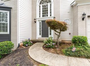 24 Parkside Cir, Marietta, GA 30068