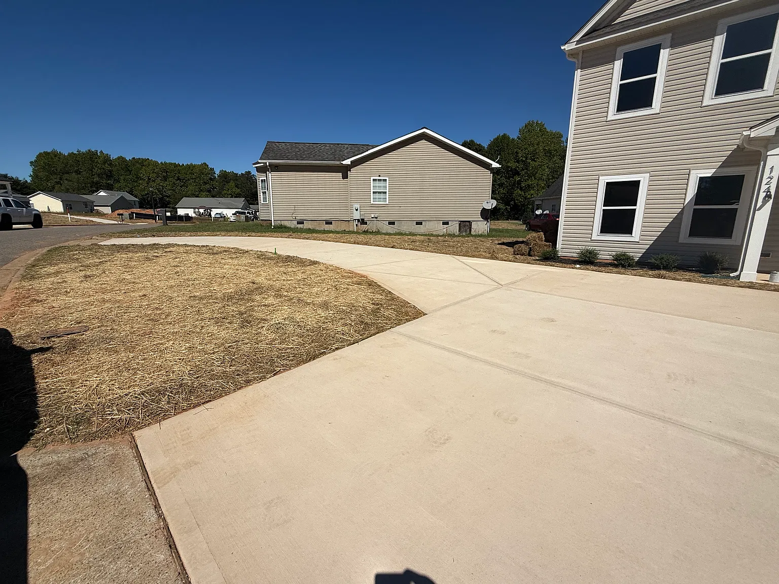 3 bed, 2.5 bath, 1300 sqft, $1,675 — Photo 4