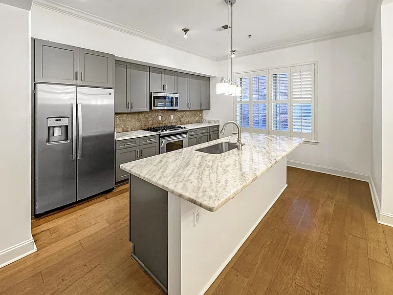 510 City House Ct #204 — Photo 7