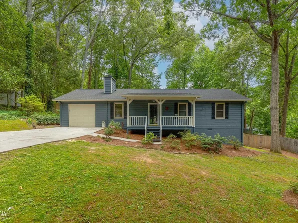 6232 Laurel Wood Trl, Flowery Branch, GA 30542