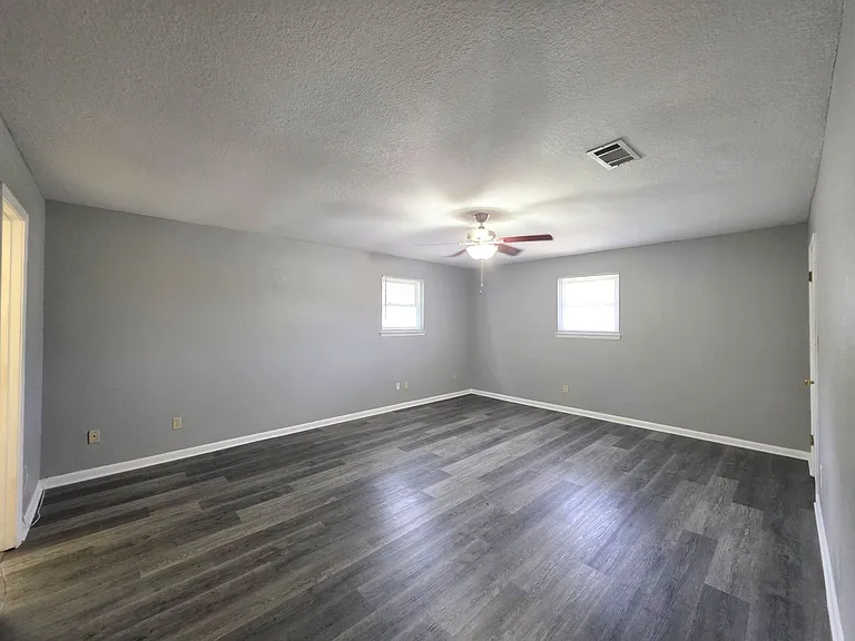 7819 Hearthstone Cir — Photo 19