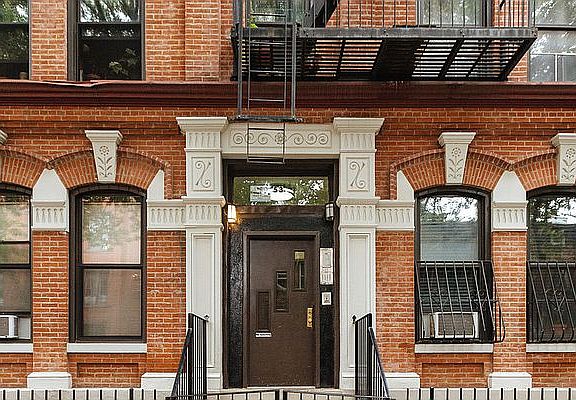 4th image of 53 Clifton Pl APT 2R