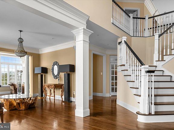 5th image of 132 Parsons Ln