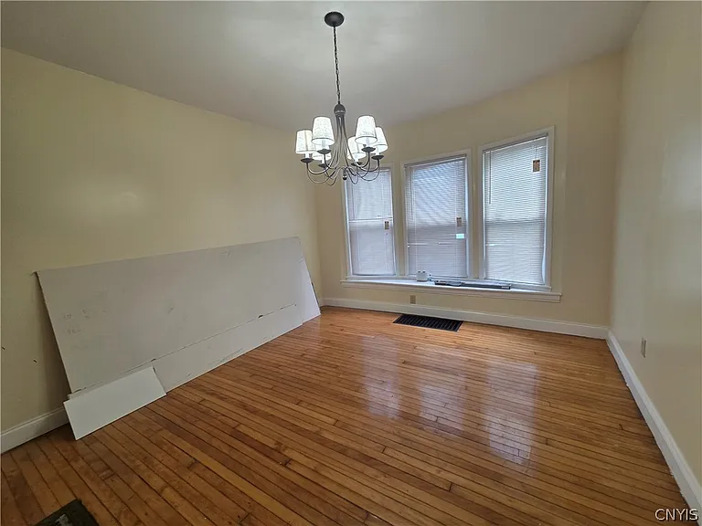 517 Garfield Ave — Photo 9