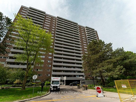 2nd image of 240 Scarlett Rd #807