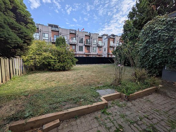 3rd image of 19751 54a Ave