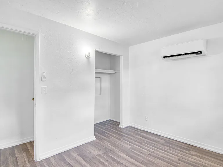 5653 E 28th St #5653 — Photo 15
