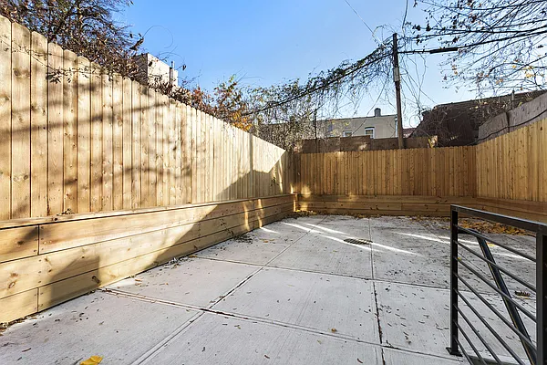 Rented by Compass | media 16