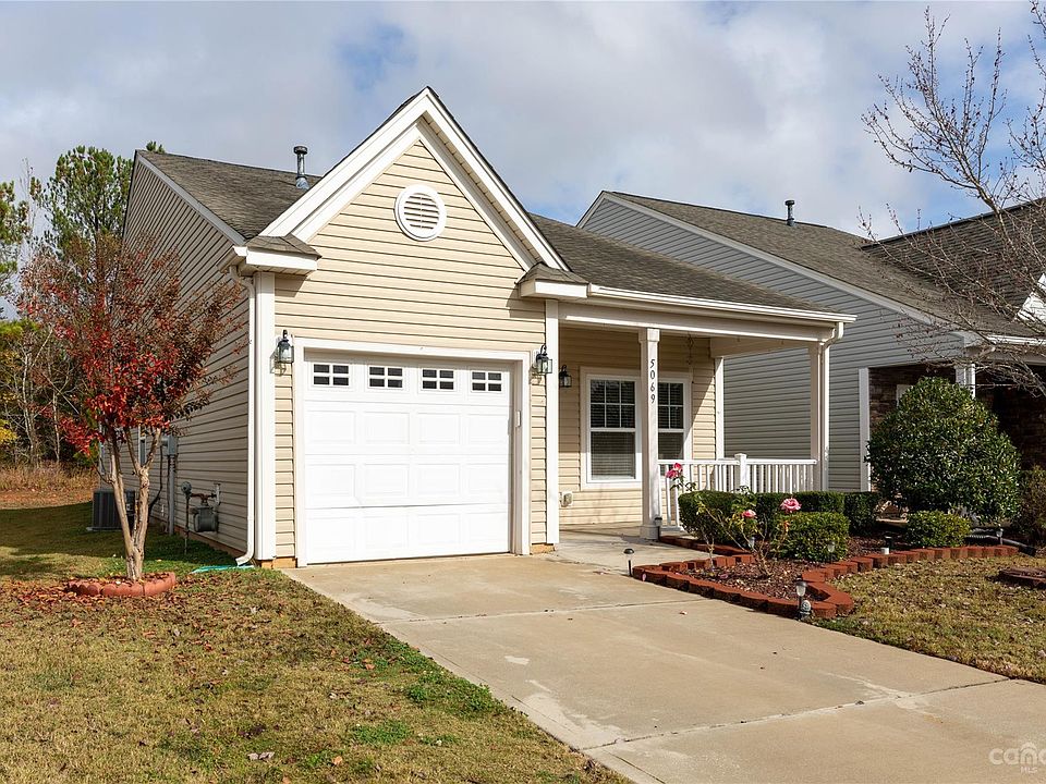 1st image of 5069 Newport Lakes Dr