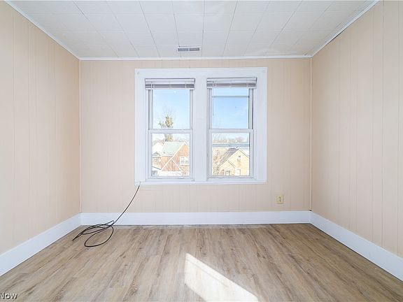 5th image of 263 Hollywood Blvd