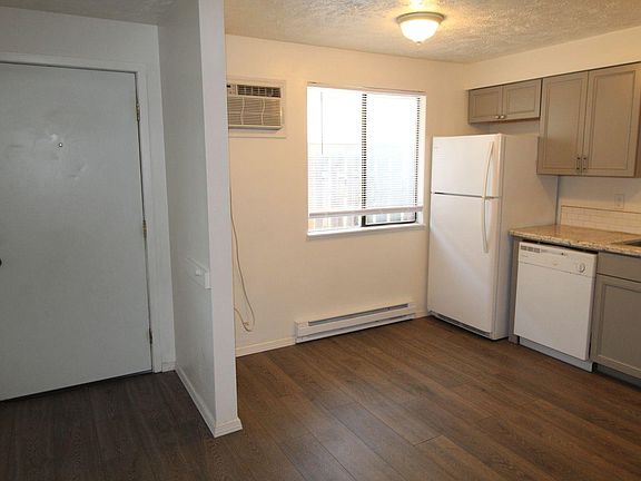 5th image of 727 W Carlisle Ave