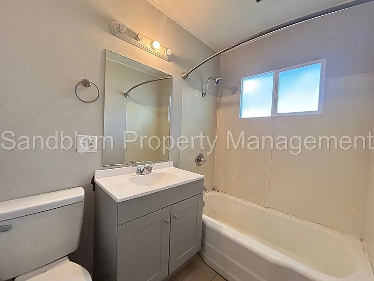 1439 S Louisville Ave — Photo 14