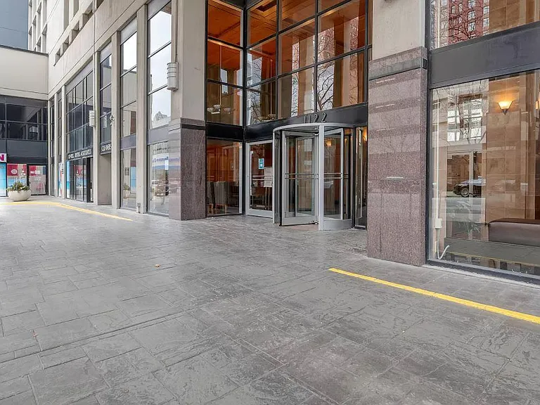 1122 N Clark St #1510 — Photo 16