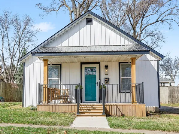 114 S Conrey St, Knoxville, IA 50138
