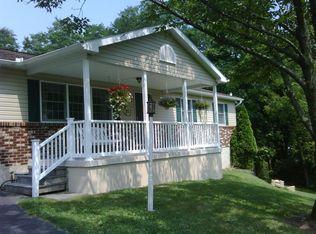 5559 Applebutter Hill Rd, Coopersburg, PA 18036