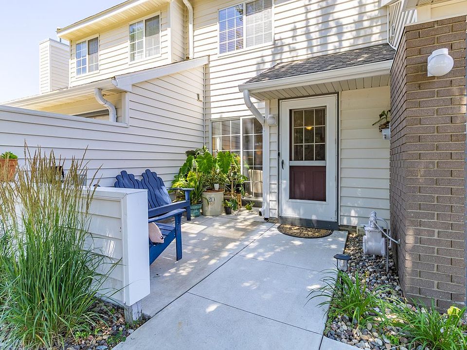 1st image of 12822 Echo Ln