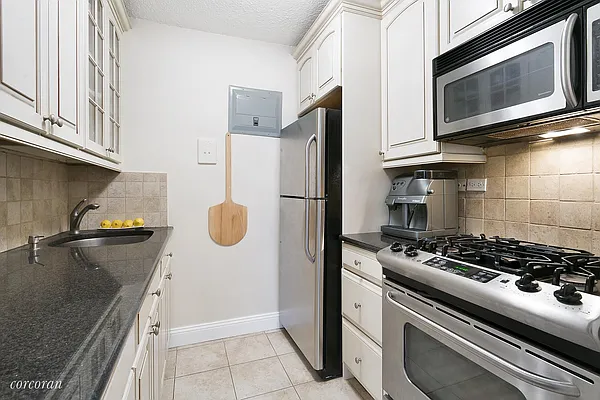 Rented by Corcoran | media 3