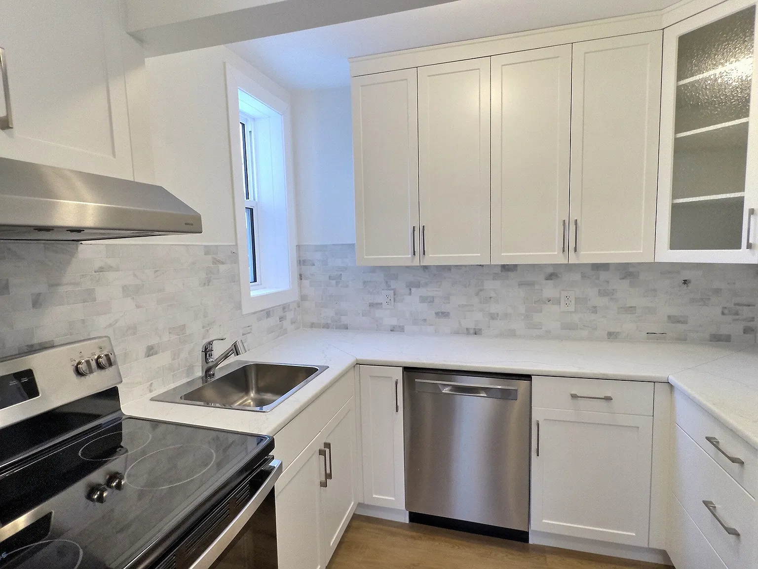 3 bed, 1600 sqft, $1,750 — Photo 2