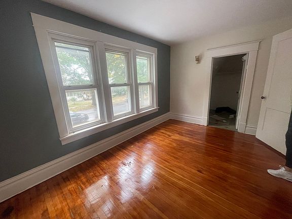 3rd image of 1795 James Ave