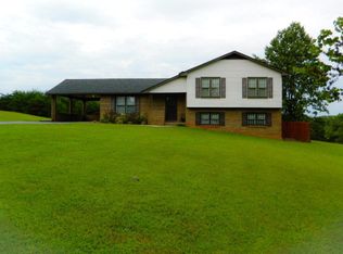1100 Serenity Dr, Martinsville, VA 24112