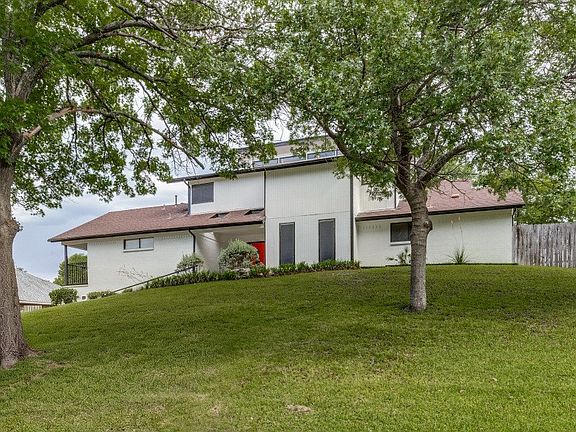 2nd image of 7412 Lochwood Ct