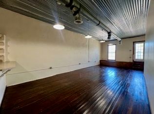 211 W Washington Ave #4, Navasota, TX 77868