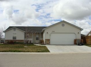 1295 Tara Ct, Mountain Home, ID 83647